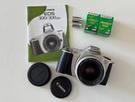 Analog Film Kamera Canon EOS 300 mit 28-90mm Objektiv Kit