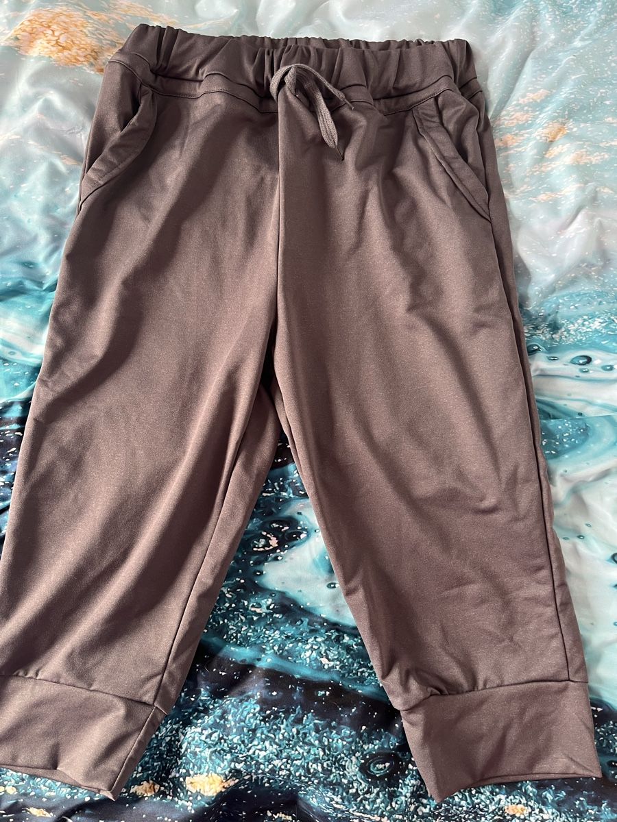Hosen: Pantacourt décontracté taille élastique marron 3/4 – Gebraucht aus Le Lignon von aly_c8qb