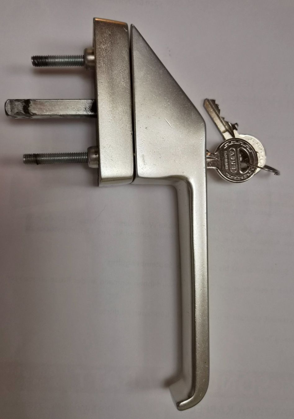 Eisenwaren: Fenstergriff abschliessbar – Gebraucht aus Bischofszell von -fr-5