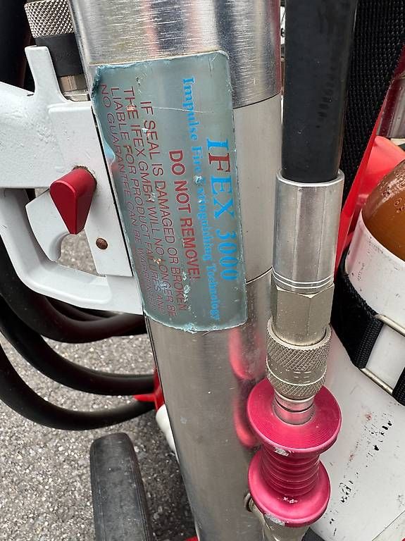 Estintori: IFEX Feuerlöscher – Usato da Wengi b. Frutigen venduto da Tomaeg0 1