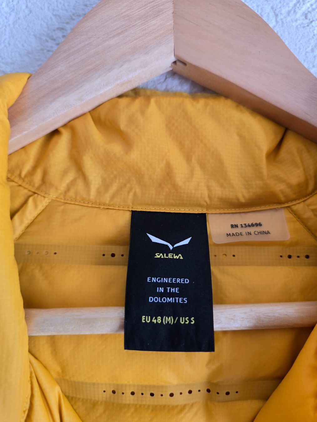 Salewa Giacche: Veste Salewa – Usato da Vex venduto da Fournier1981 2