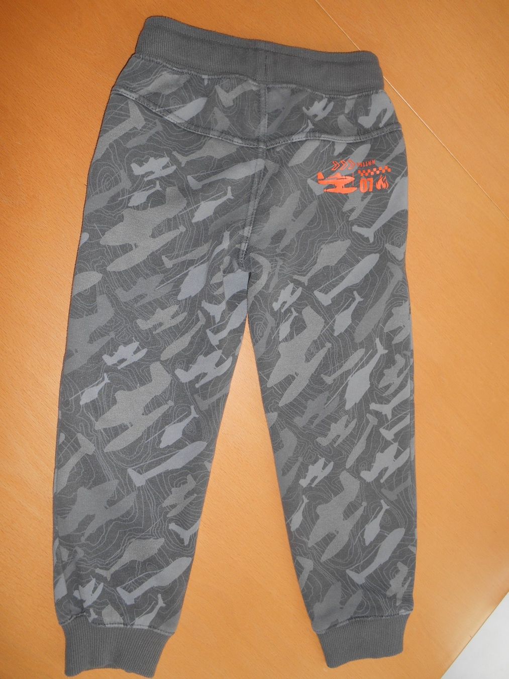 C&A Pantalons: Trainerhose Gr. 104 – D'occasion à Nussbaumen AG par Sumopi 1