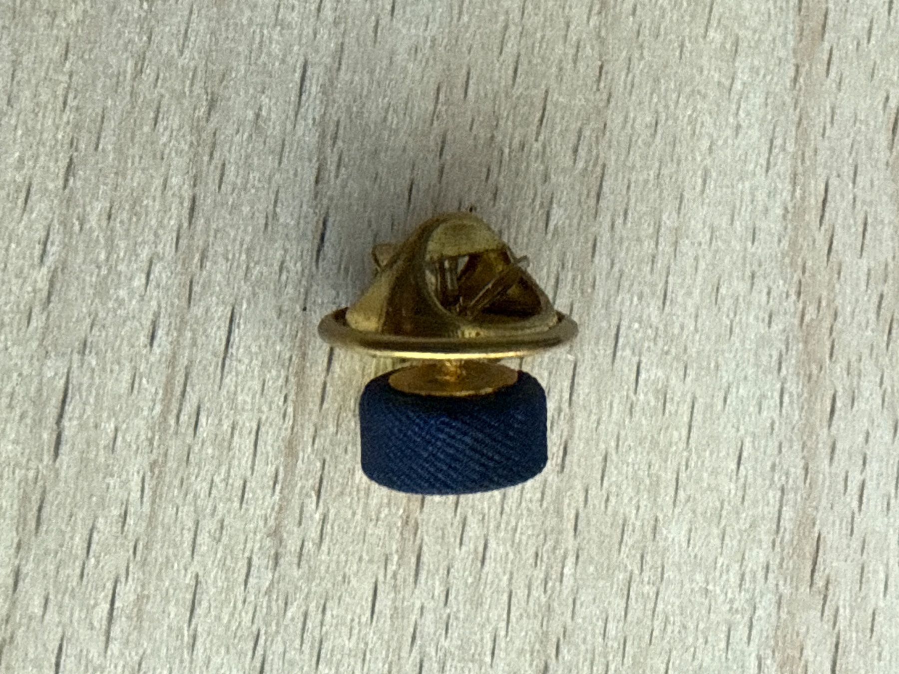 Placchette & Badge: Pin Pneu – Usato da Glattbrugg venduto da Schweigmatt 1