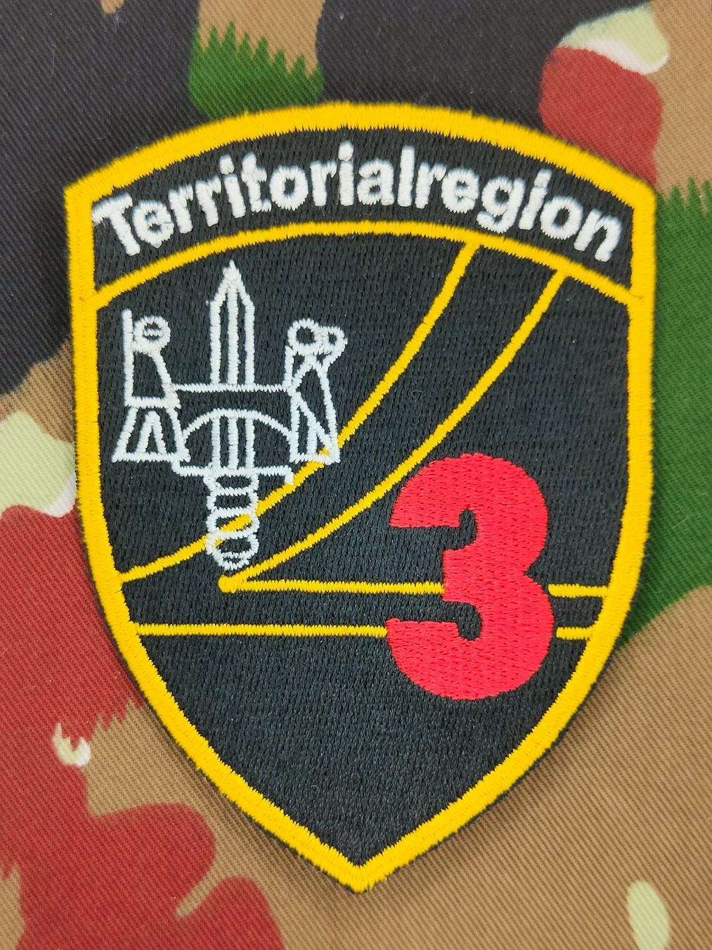 Schweizer Armee Placchette & Badge: Verbandsabzeichen Territorialregion 3 – Usato da Bauma venduto da SwissMilitaria