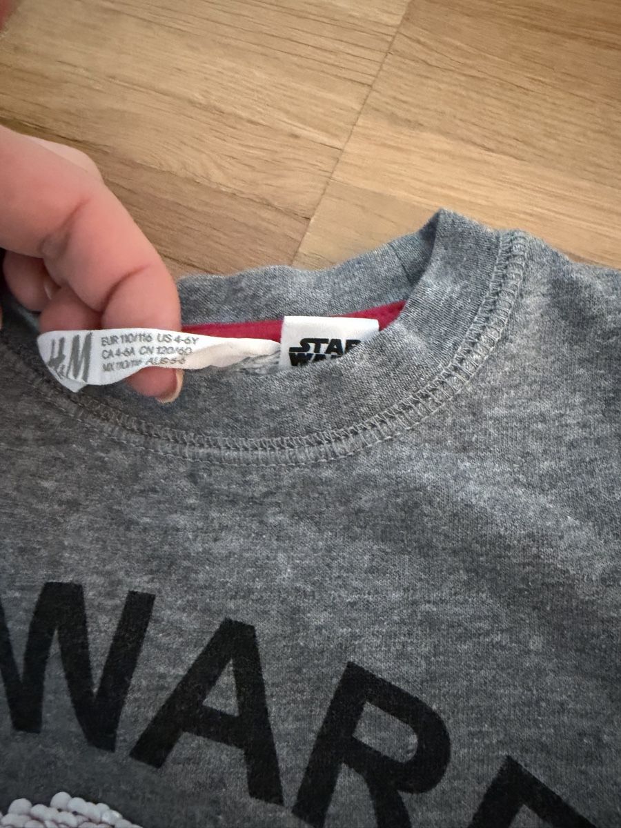 H&M Maglioni & Felpe: H&M Star Wars Pullover, Gr. 110/116, Grau, Wendepailletten – Usato da Jona venduto da Good_luck_ 4