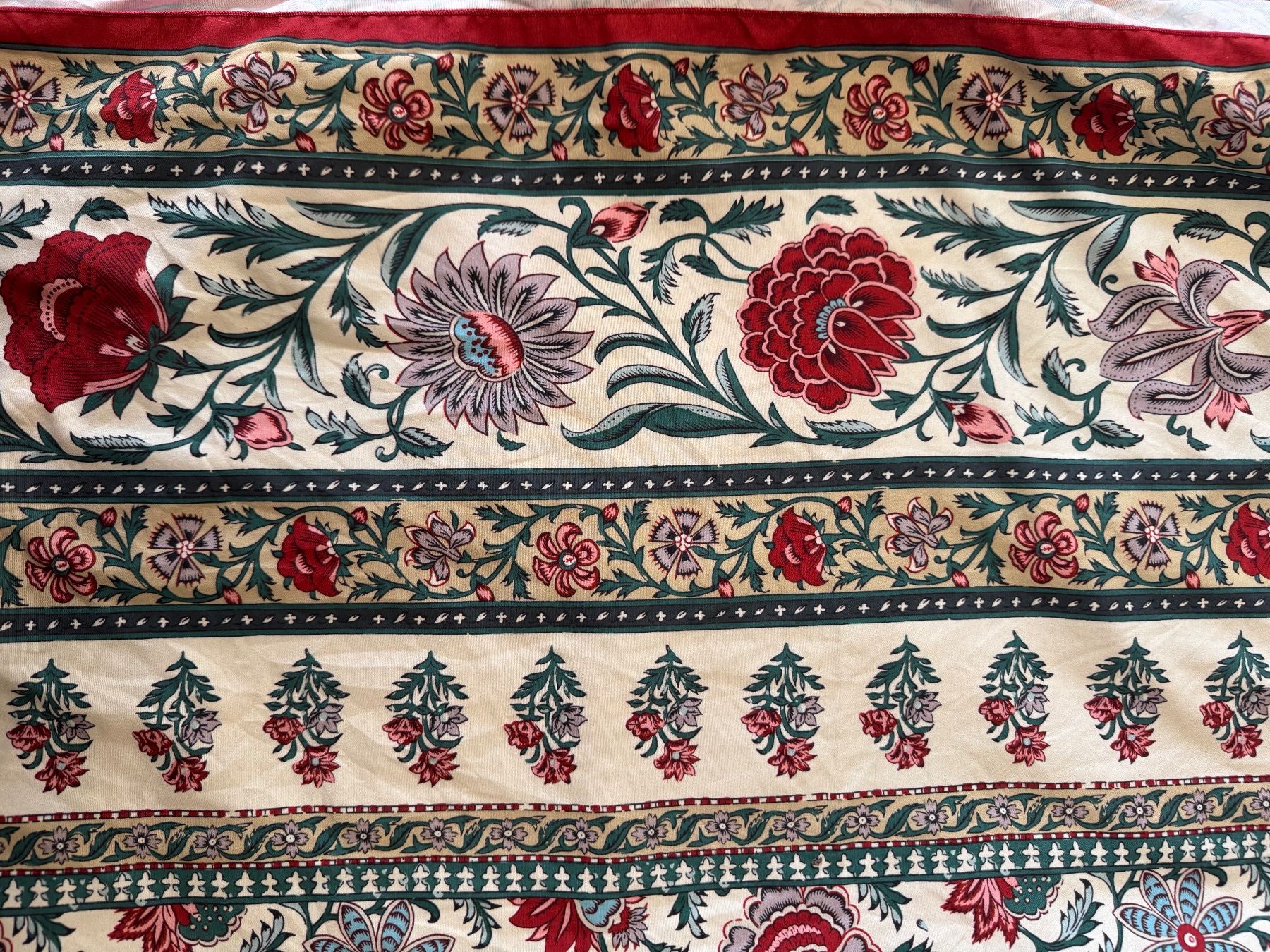 Altra biancheria da tavola: Floral Print Coverlet/table cloth – Nuovo (secondo la descrizione) da Basel venduto da FlorinBasel 1