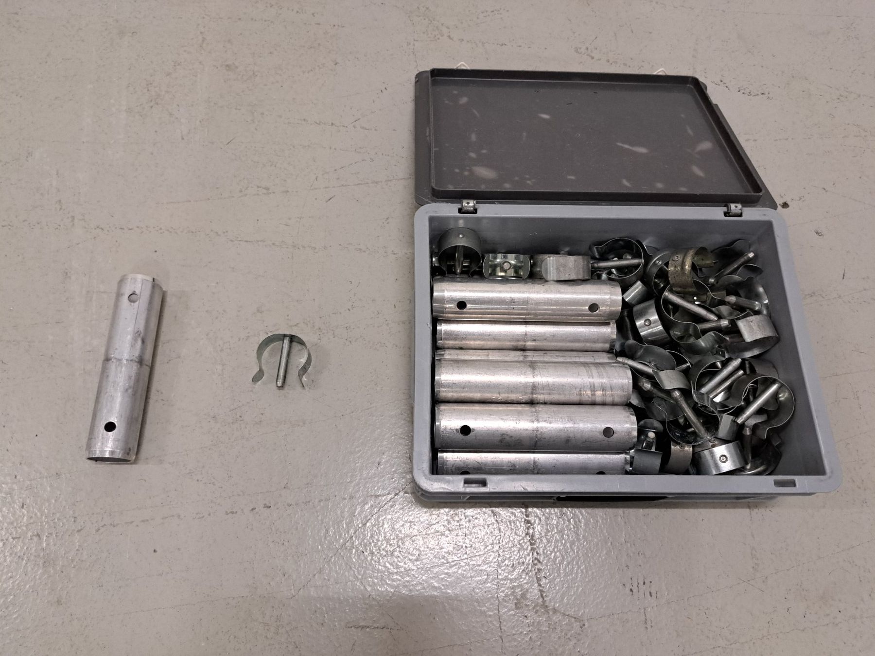 Tralicci: Trilite 3Punkt Traversen Verbinder Set 50er – Usato da Embrach venduto da lichttechnik 7