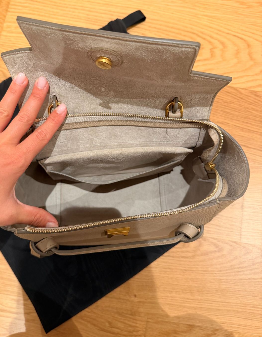 Celine Borse da donna: Celine Mini Belt Bag – Usato da Zug venduto da illuminared58 1