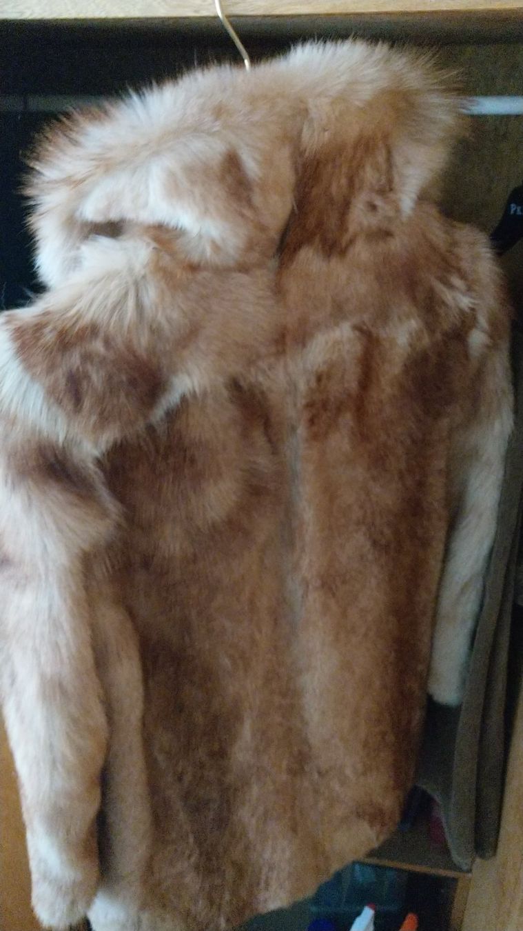 Jacken: Fuchspelz Jacke – Neu (gemäss Beschreibung) aus Unterentfelden von 13_Lukullus 3