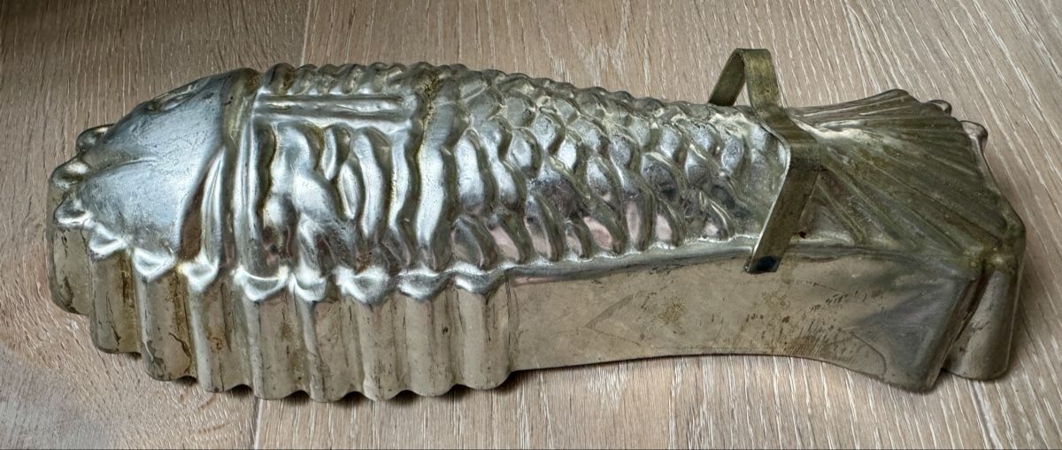 Backformen: Antike Backform Fisch Weissblech 26 cm – Gebraucht aus Rothrist von Luckywinner 3