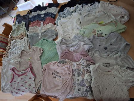 Baby Bodys Strampler Kleider Grösse 74/80