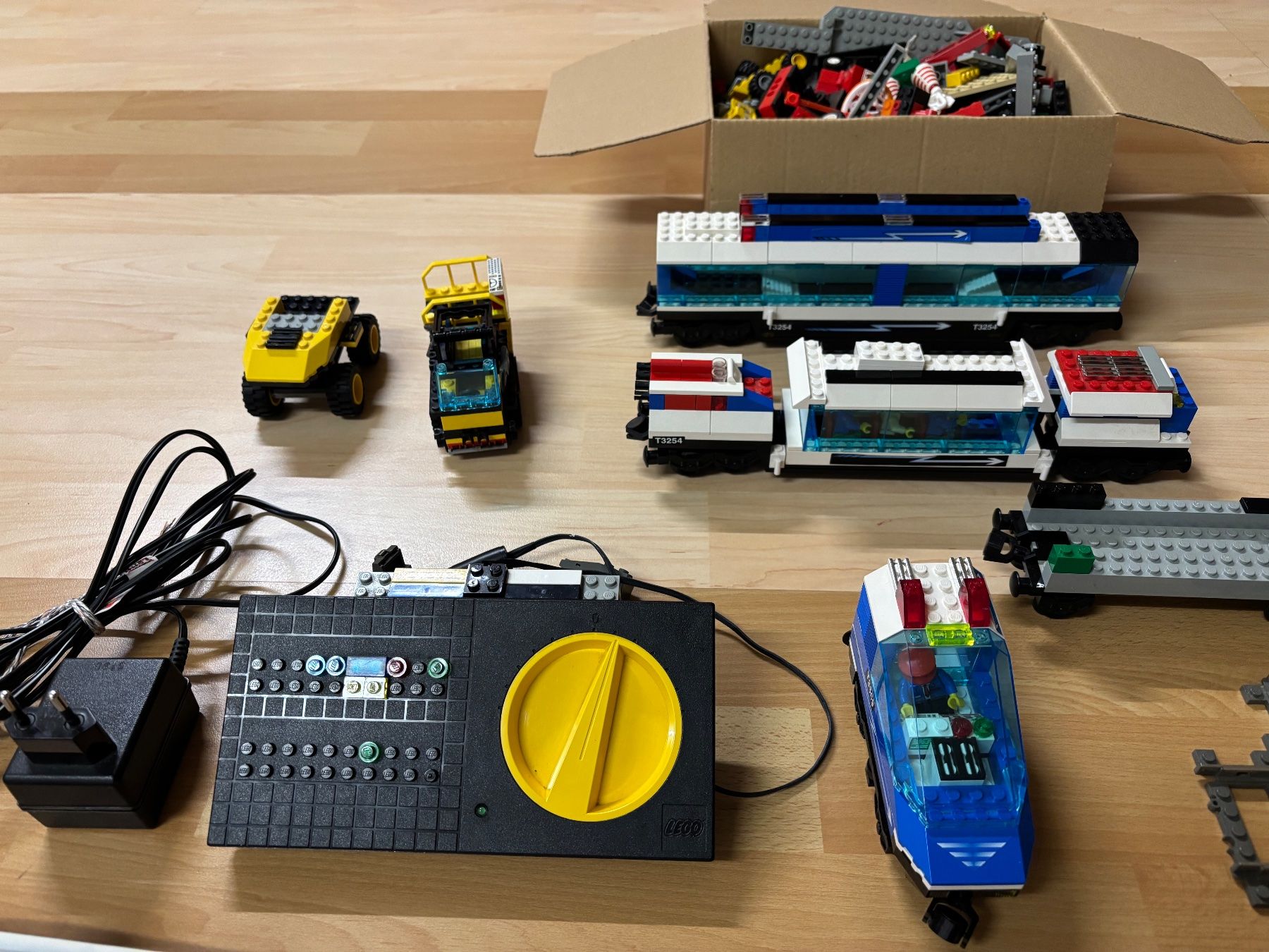 Lego Spielzeuge: Lego System Eisenbahn 9V komplett Set – Gebraucht aus Sarnen von Alleniver7