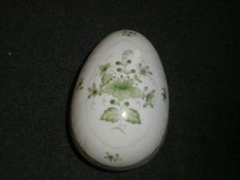 Porzellan Deckel Dose Eiform Hollohaz, Goldrand, handbemalt