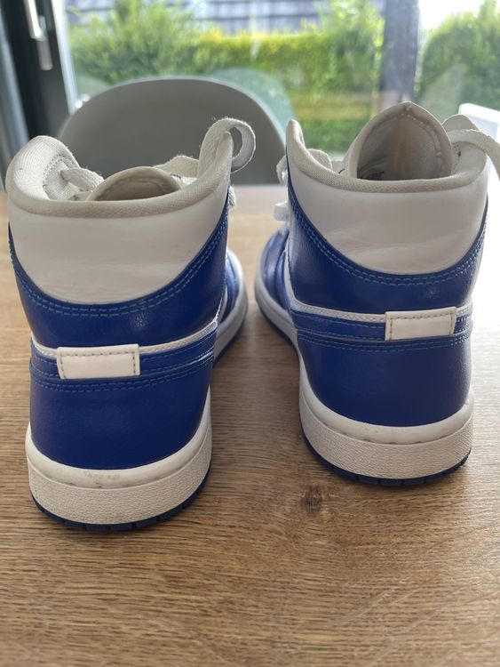 Jordan Chaussures femmes: Air Jordan 1 Mid Gr. 37.5 / US 6.5 💙🤍 Schuhe – D'occasion à magden par maikik 1