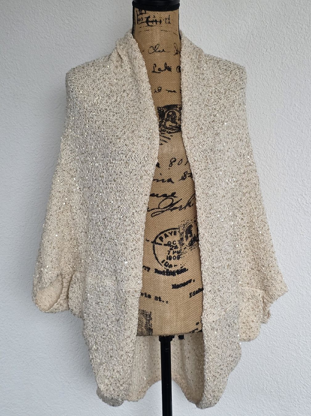Zara Vestes: Zara Strickjacke mit Pailletten, Grösse  M – Neuf (Voir description) à Rheinsulz par Gilea 1