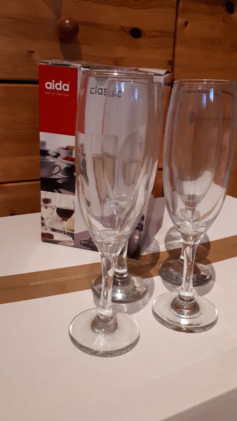Gläser: 4 Stk  Champagner Gläser Original Aida Classic – Neu und originalverpackt aus Seewen SZ von SuperpumaDisplayTeam 1