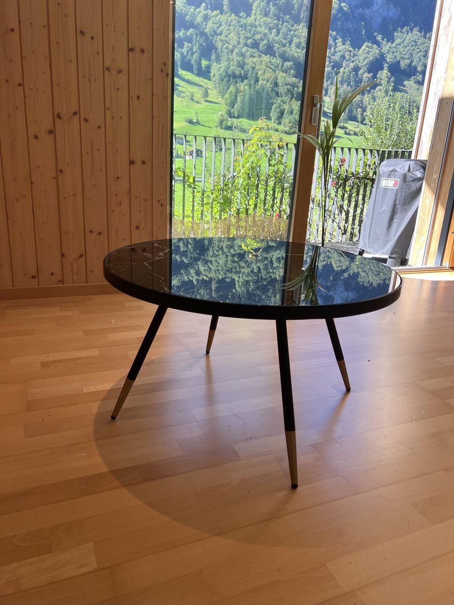 Tische: Couchtisch schwarz Marmoroptik rund – Gebraucht aus Ried (Muotathal) von CorinneGym 2