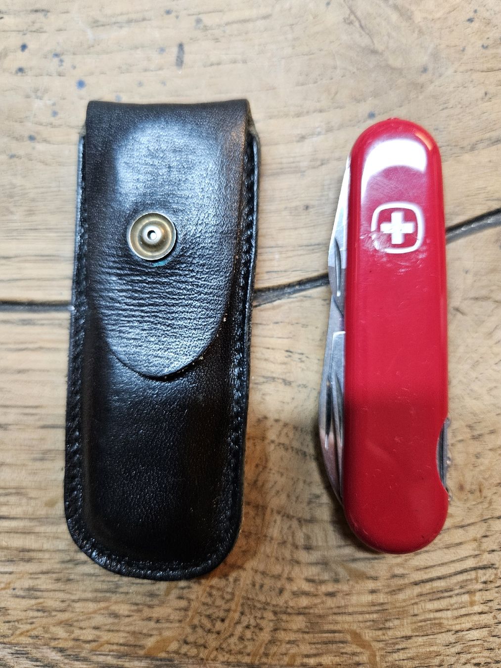 Wenger Accessoires: Taschenmesser Rot Bühler mit Etui  – D'occasion à Rorschach par TimelessTrading