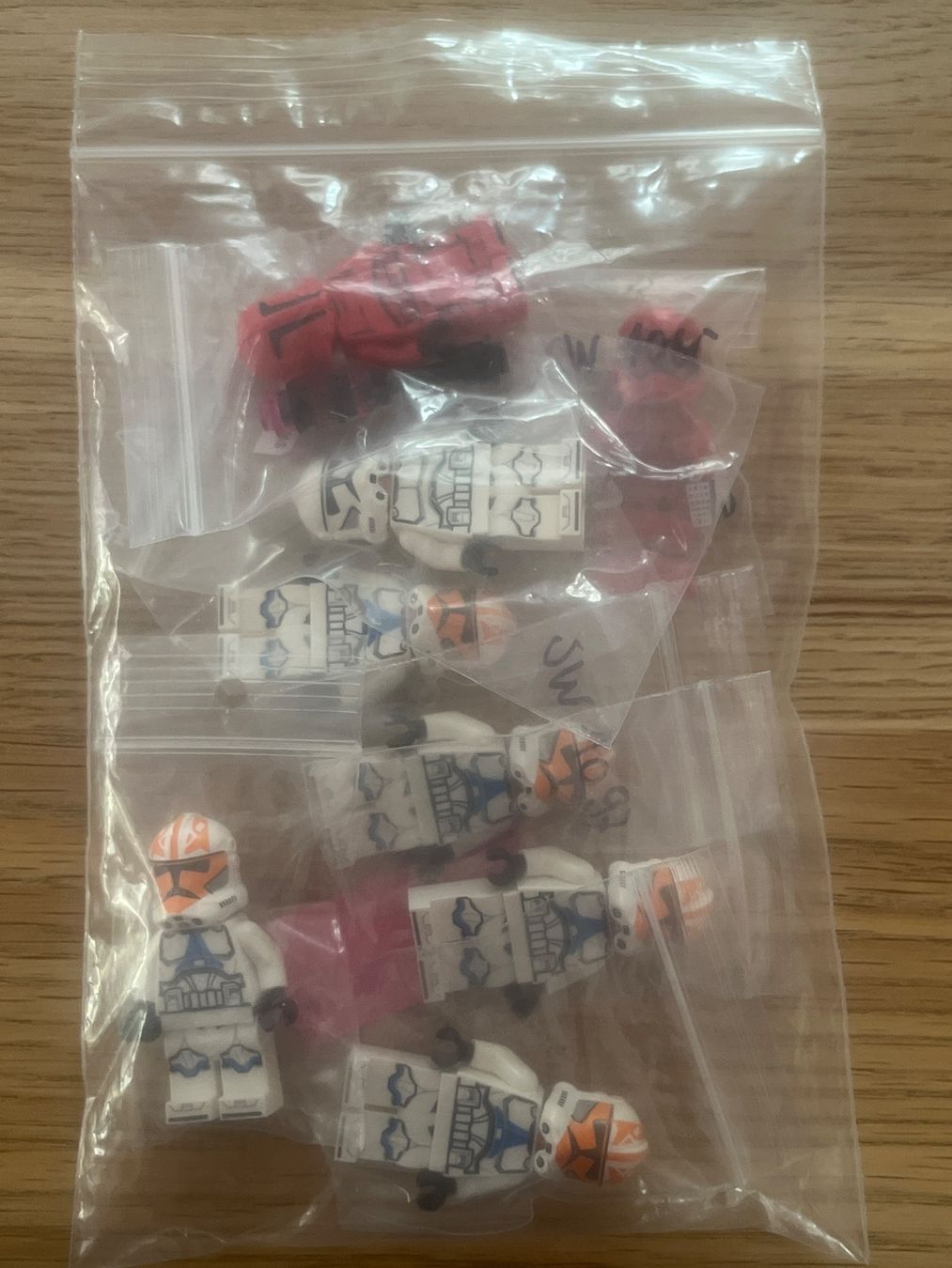 Lego Giocattoli: Lego Star Wars Minifiguren Clone neu ab 1.- – Nuovo (secondo la descrizione) da Wimmis venduto da Aluethi 4