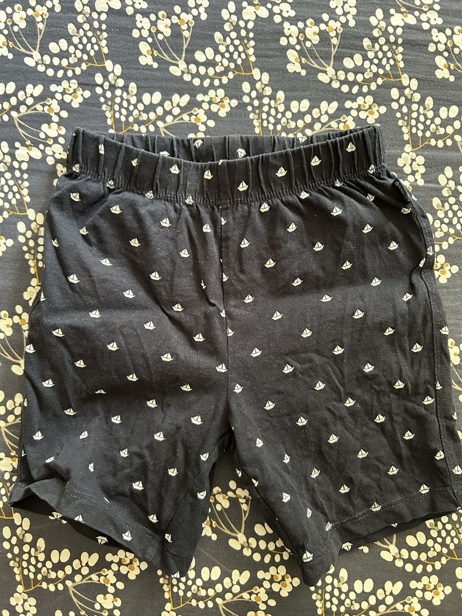 Pantaloni: Short  – Nuovo (secondo la descrizione) da Lausanne venduto da SaraSkjellaug
