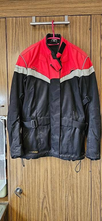Jacken: Motorradjacke – Gebraucht aus Rickenbach LU von jess8421