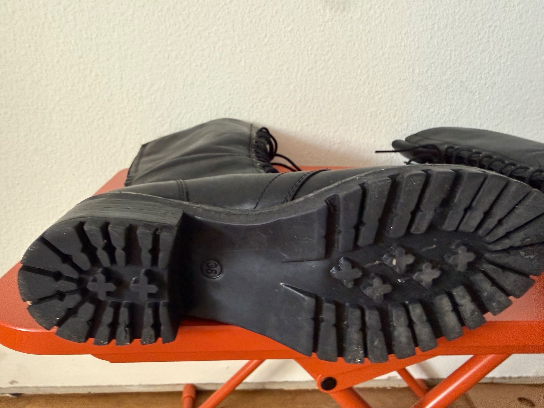 Manor Chaussures femmes: Botte en cuire – Neuf (Voir description) à Lausanne par Ruche_ 7