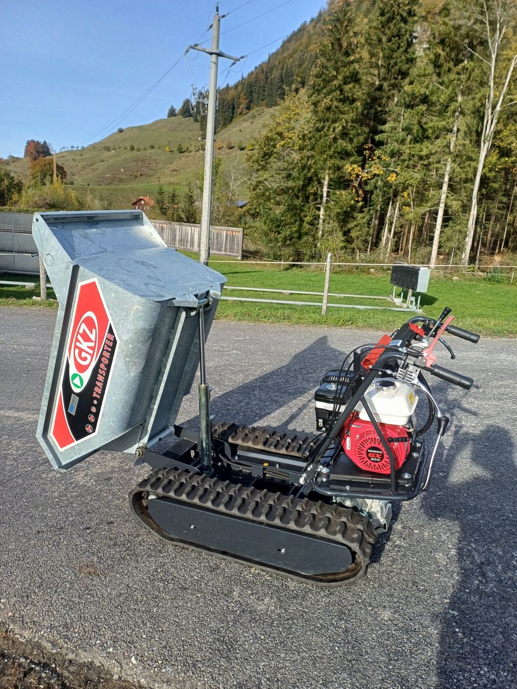Honda Tutte le macchine: Raupentransporter – Nuovo (secondo la descrizione) da Flühli LU venduto da FBU03 3