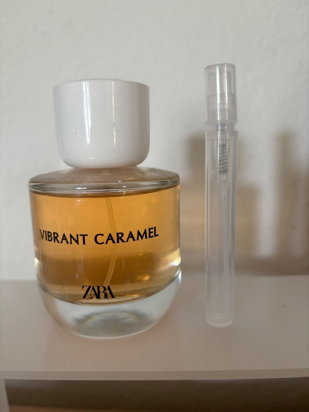Zara Parfums & Eau de Toilette: Zara Vibrant Caramel Duftprobe EDP 5ml – D'occasion à Zürich par deruja