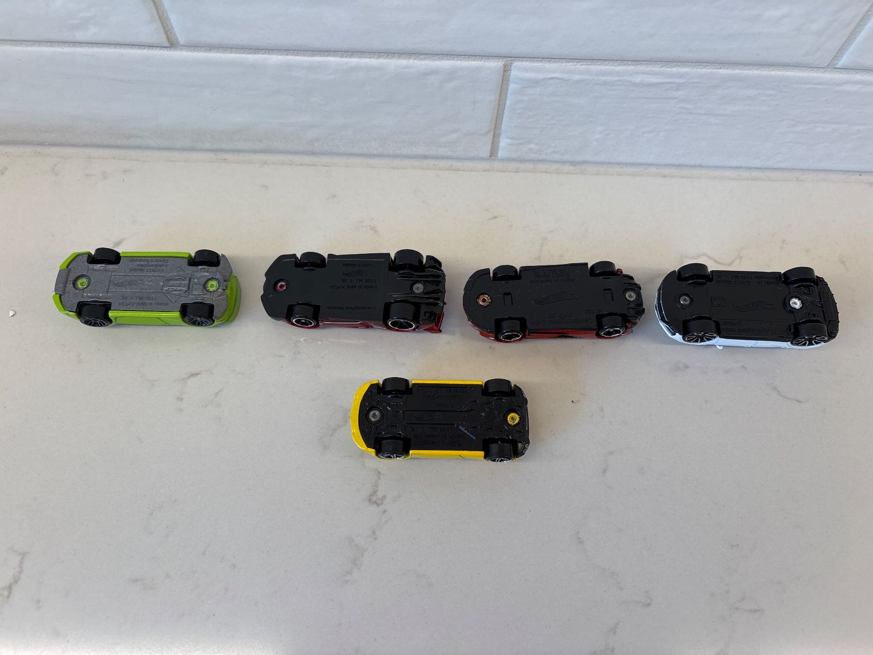 Hot Wheels Voitures modèles: Lot de 5 Hotwheels Lamborghini 1/64 – D'occasion à Gollion par Hampton 2