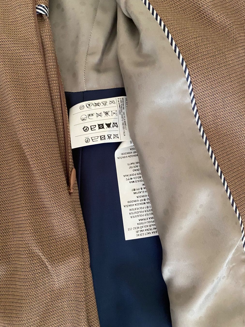 Costumi: Vintage Sisley Kostüm – Nuovo (secondo la descrizione) da Unterengstringen venduto da bar_rh5f 5