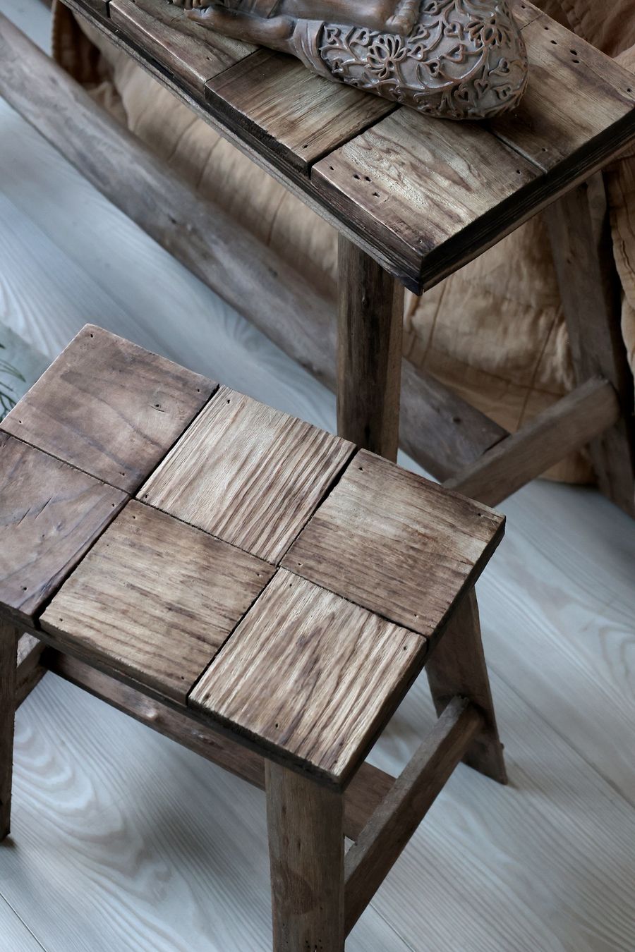 Sgabelli: Hocker mit schönem Muster auf Sitz, Chic Antique – Usato da Innertkirchen venduto da Glatthard-Interior 1