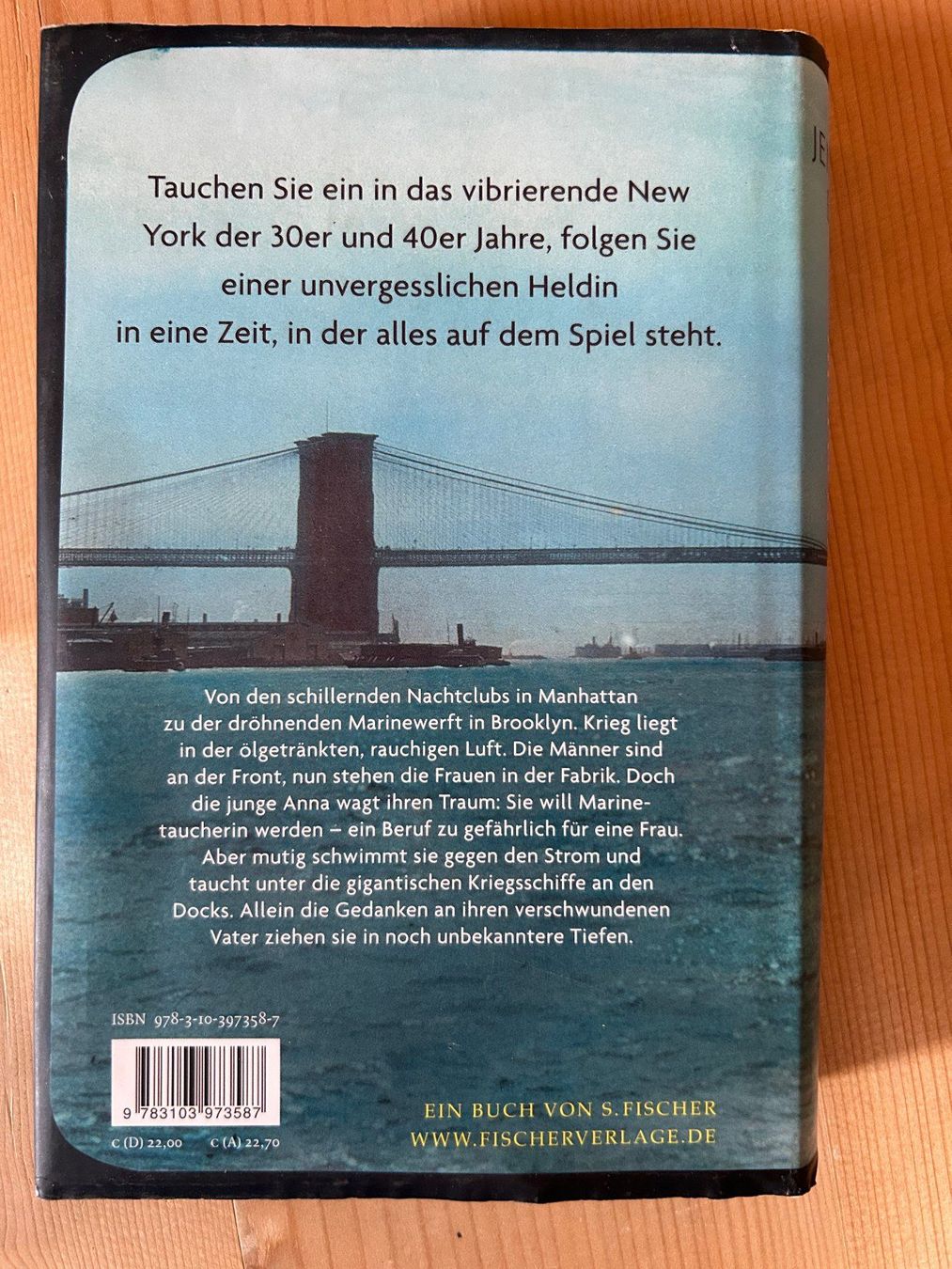 Libri: Jennifer Egan – Manhattan Beach – Usato da Igis venduto da ThalesDerErste 4
