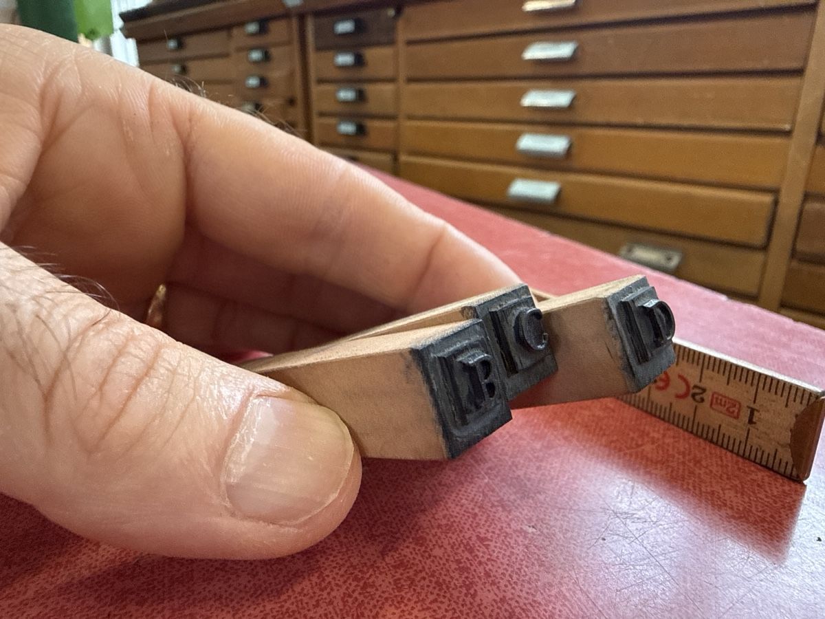 Timbri: Stempelset, Vintage Buchstaben – Usato da Näfels venduto da hel_qhr6 1