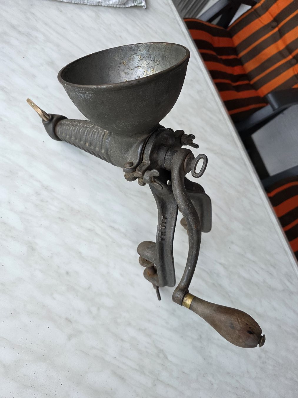 Elettrodomestici da cucina: Antique Hand Crank Fruit Press Metal Rustic Decor – Usato da Hinwil venduto da Ehretstock8 4