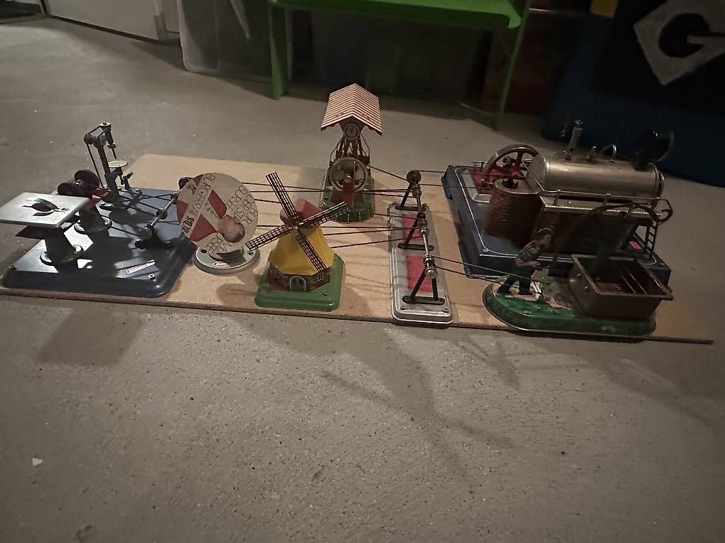 Wilesco Kit di modellismo & Modellini statici: Wilesco Dampfmaschine D20 – Usato da Buchrain venduto da Mimiri 2