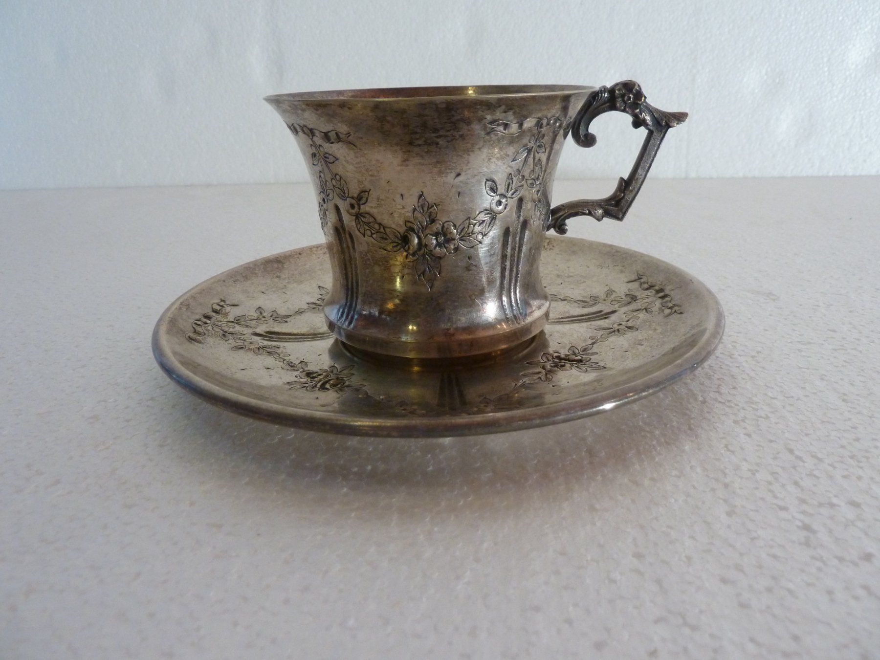 Tassen: Antike Tasse, versilbert – Gebraucht aus Bure von 1319 1