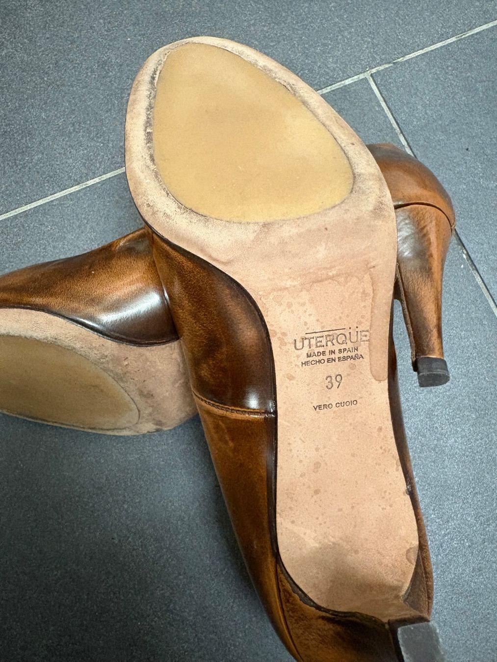 Scarpe da donna: Pumps UTERQUE (camel-Farben), Gr. 39 – Nuovo (secondo la descrizione) da Basel venduto da SAF 3