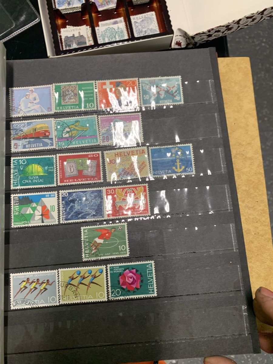 Tous les timbres: Briefmarken Album Konvolut  – D'occasion à Aefligen par vw-golf 7