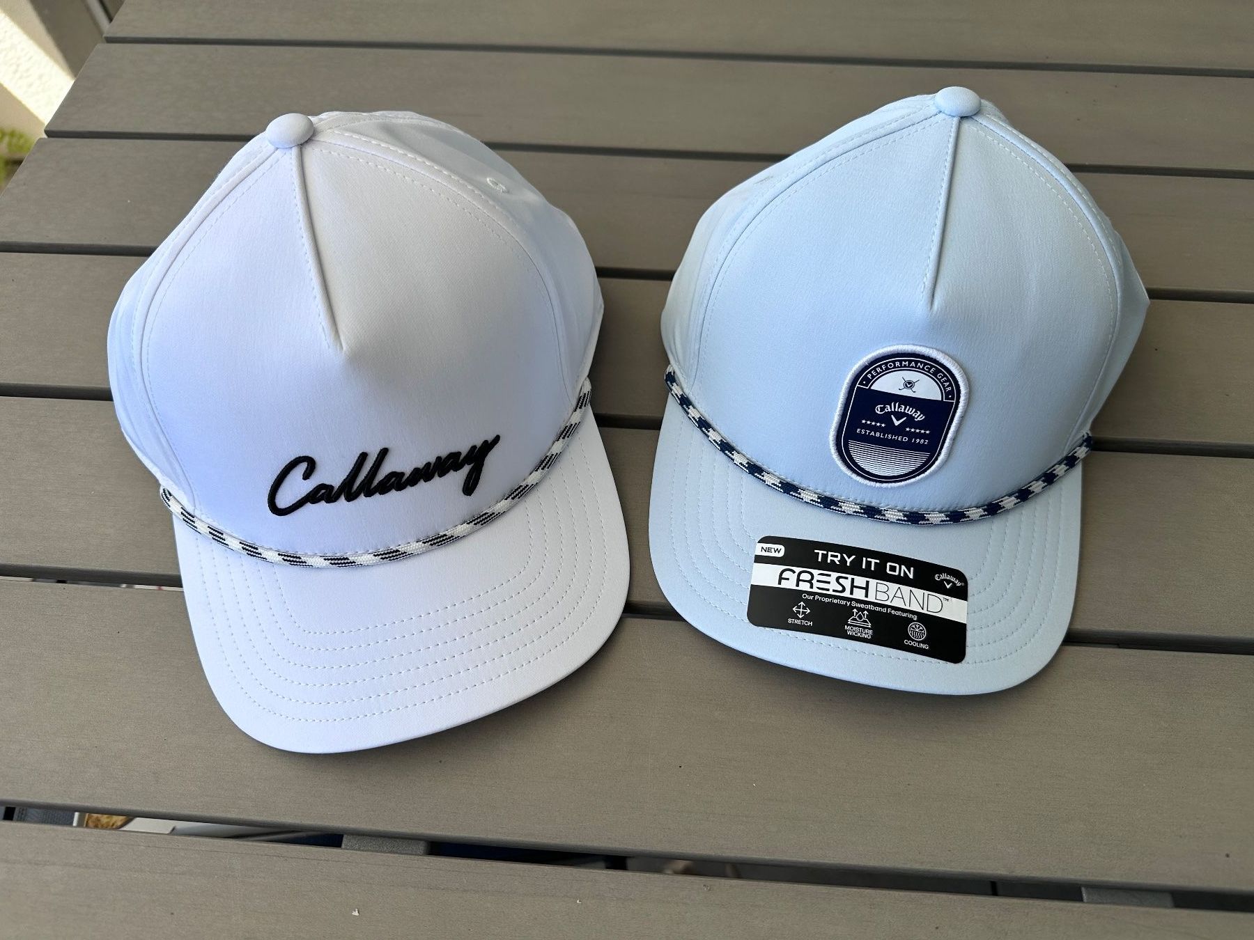 Copricapi, berretti & cappellini: 2 Stück Callaway Golfcaps - Neu - Hellblau & Weiss – Nuovo e nell'imballaggio originale da recherswil venduto da Leuenberger_Lohn