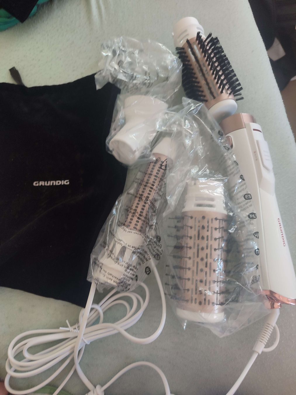 Sonstige Haarpflege: GRUNDIG hot air styler with accessories  – Neu (gemäss Beschreibung) aus Horgen von sab_2vtg