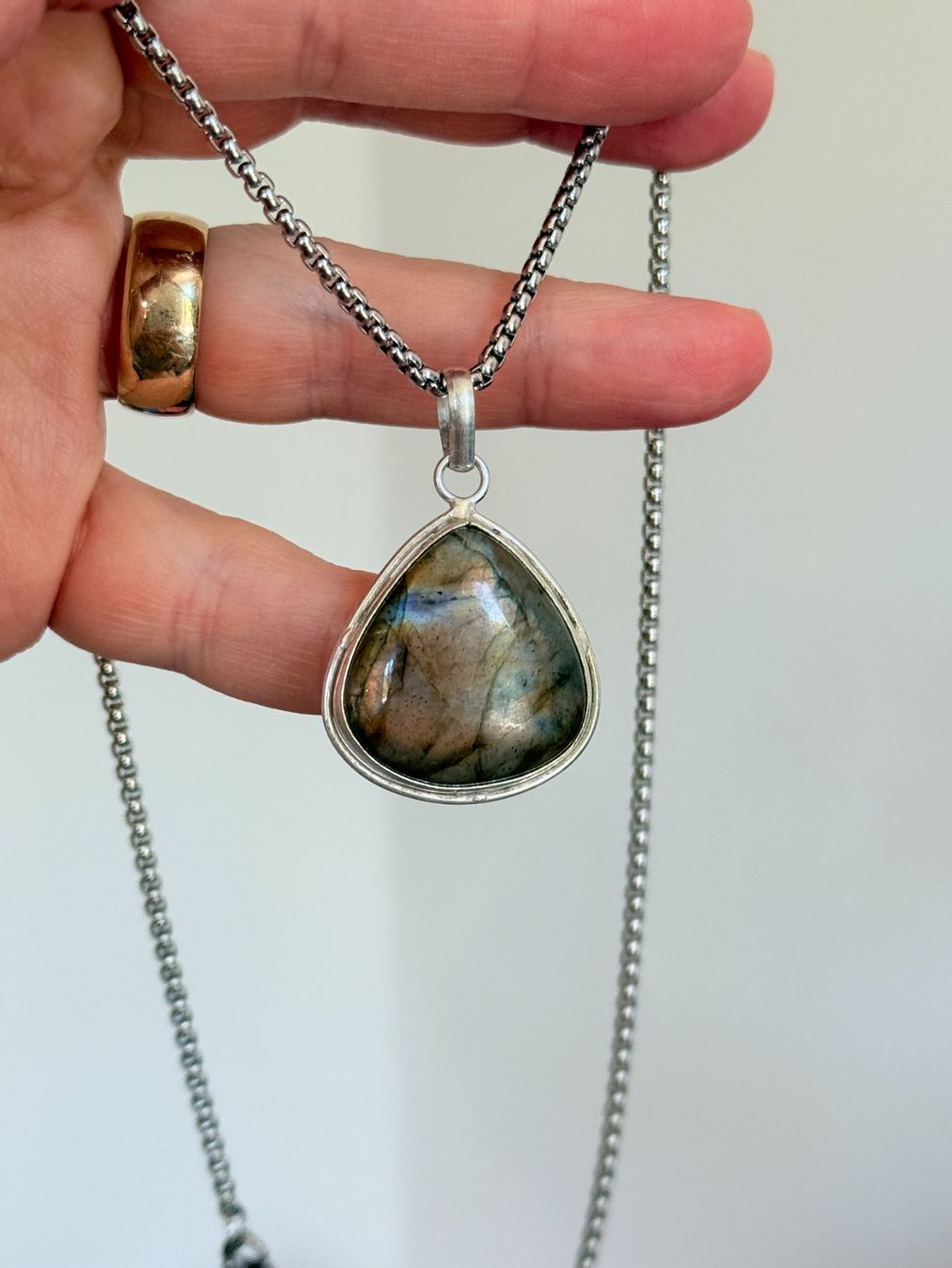 Catenine: Collier Labradorite - Élégance Naturelle ✨ – Nuovo e nell'imballaggio originale da Genève venduto da AWWA