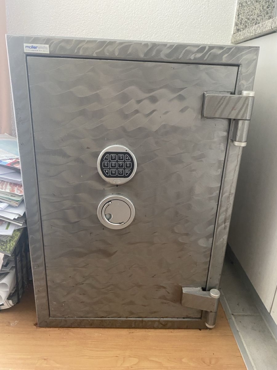 Müller Safe Casseforti: Tresor Müller Safe – Usato da Embrach venduto da Chaeferli2009