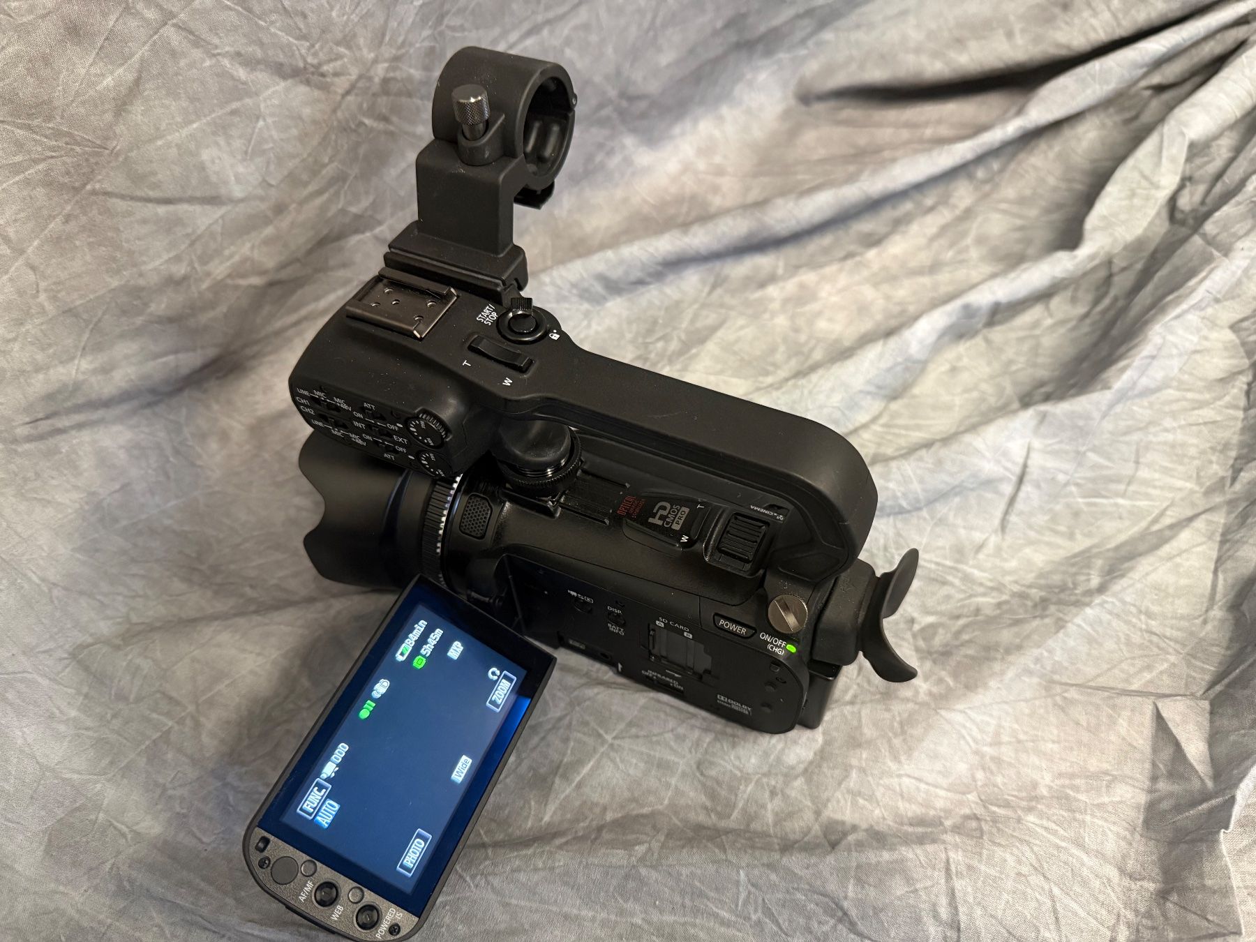 Canon Caméscopes: Video Camera Canon XA10 – D'occasion à Schlatt TG par Tesoro_7 2