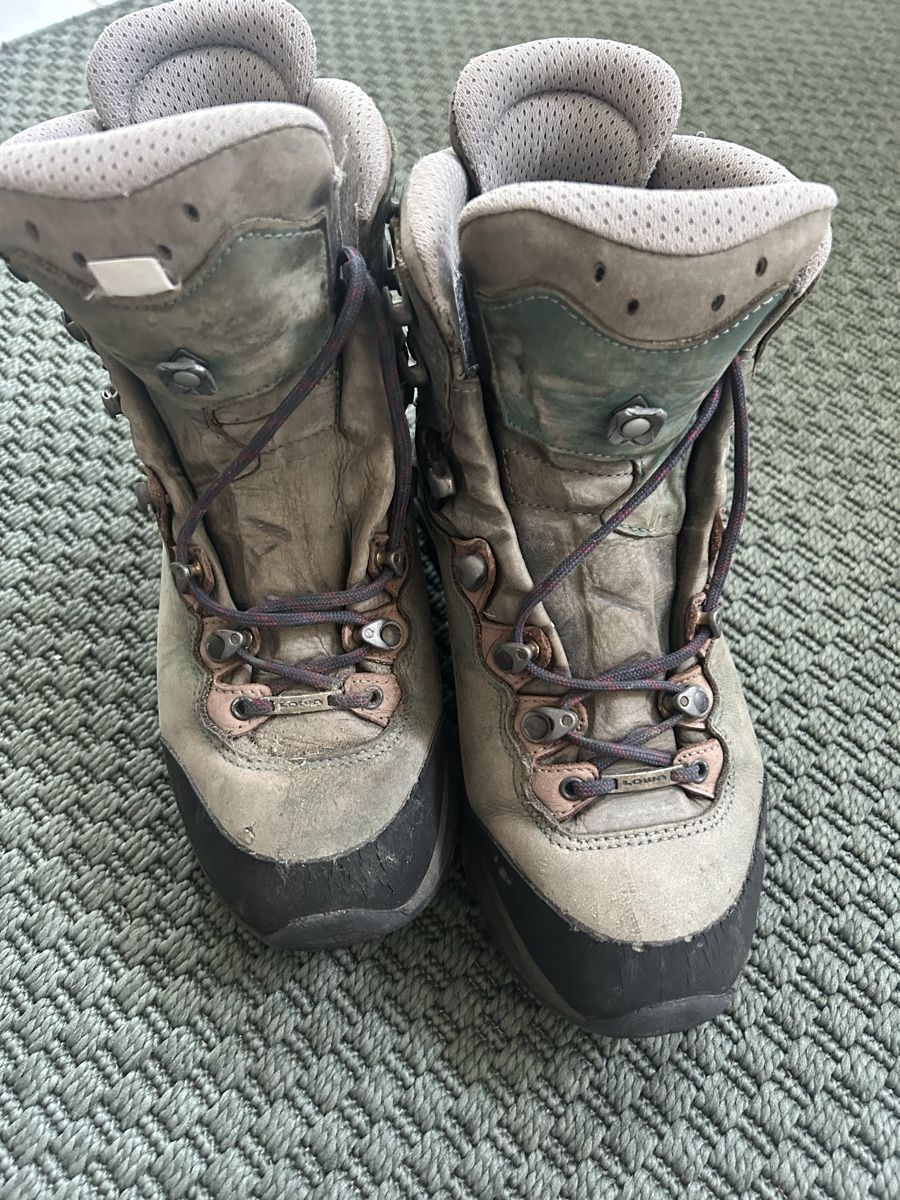 Lowa Damenschuhe: Lowa Wanderschuhe Gore-Tex Damen Grösse 38 – Gebraucht aus Happerswil von luburkard 2