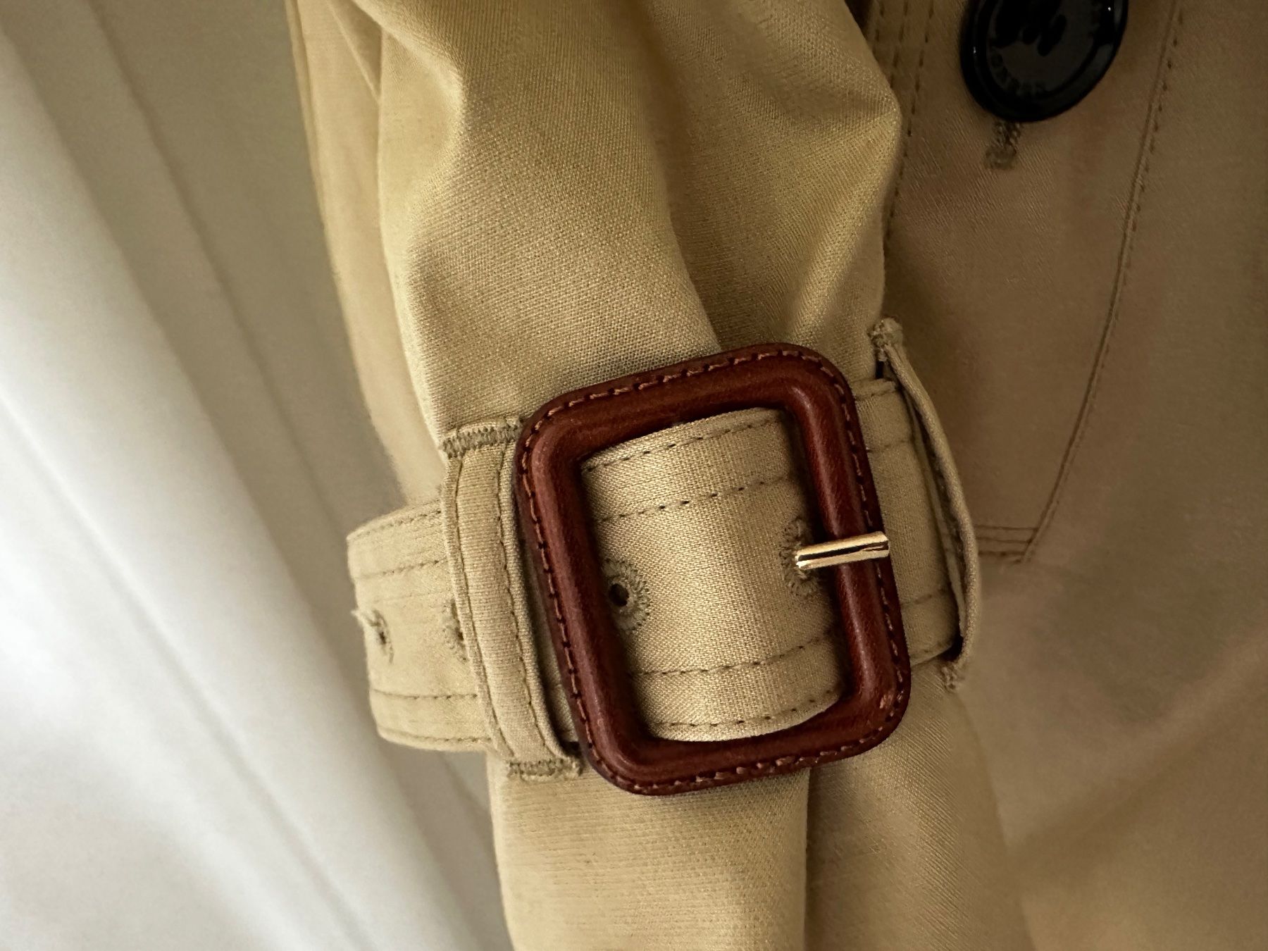 Burberry Cappotti: Burberry Trenchcoat Grosse 38 – Nuovo (secondo la descrizione) da Alpnach Dorf venduto da ljusja 3