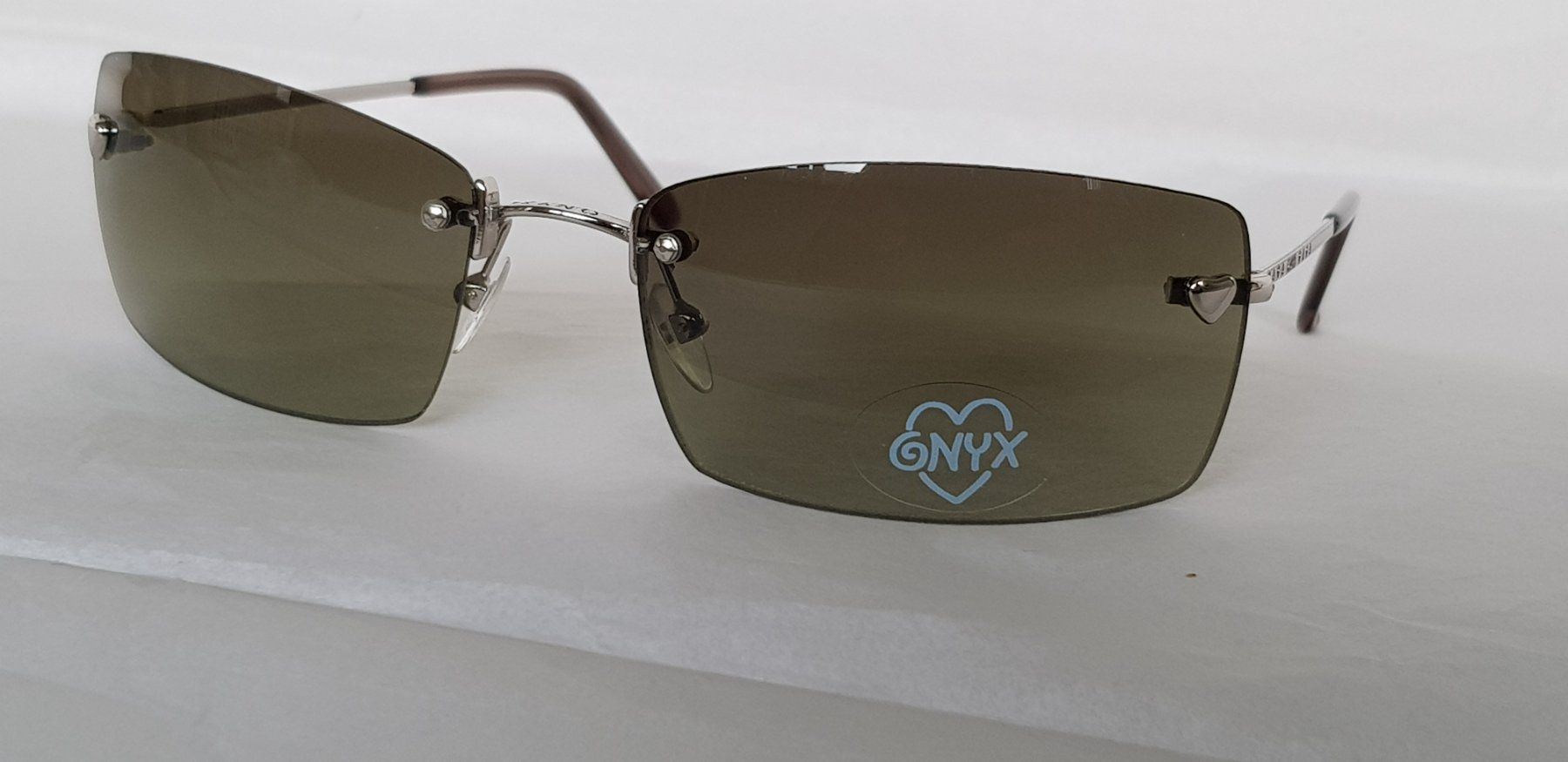 Lunettes & Verres: ONIX  UNISEX  JUNIOREN SONNENBRILLE – Neuf avec emballage d'origine à Aadorf par condor35