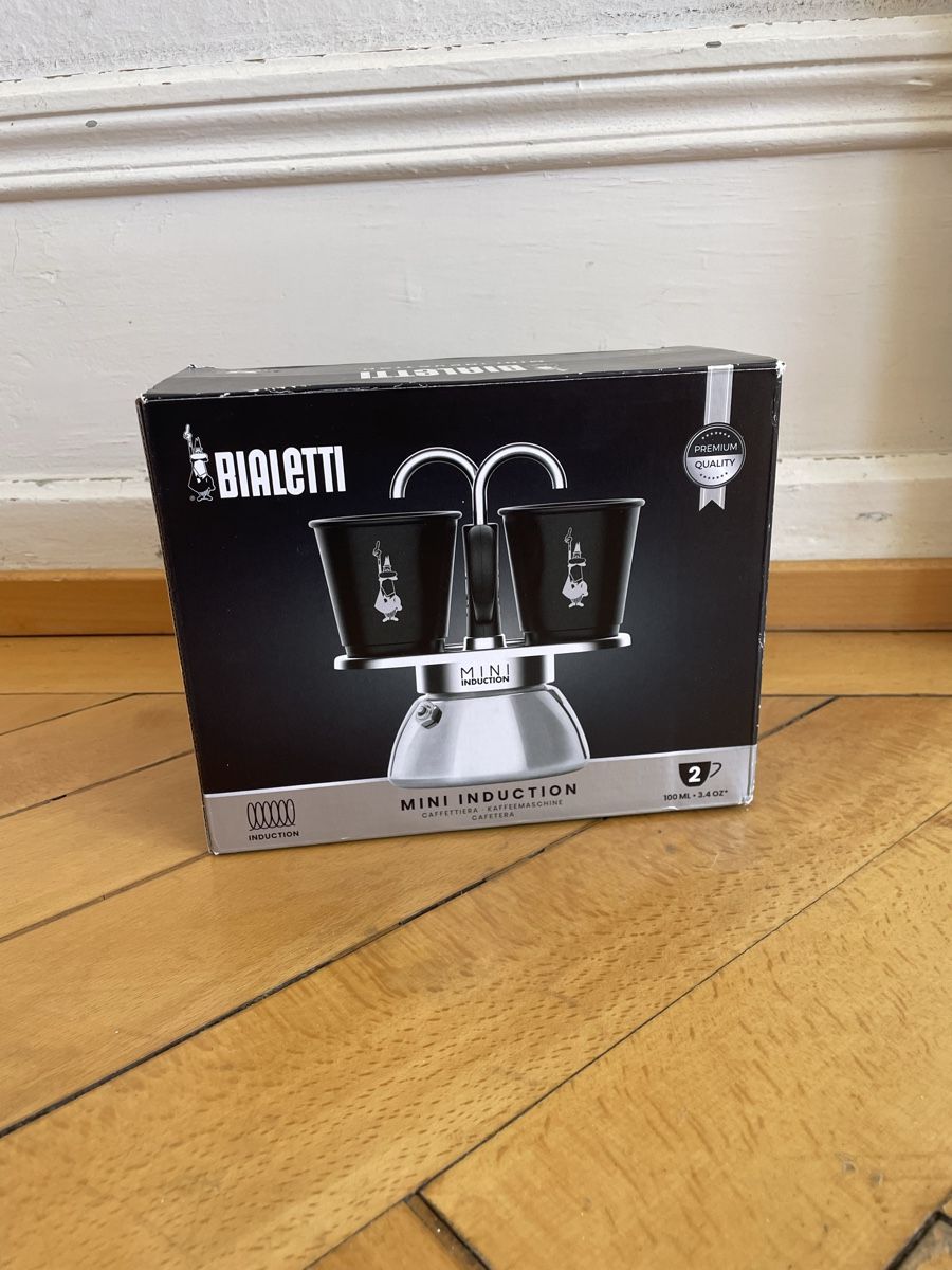 Bialetti Macchine per caffè & Macchine per espresso: Bialetti Mini Induction inkl. 2 Tassen  neuwertig – Nuovo (secondo la descrizione) da Zürich venduto da zoe_n85h 4
