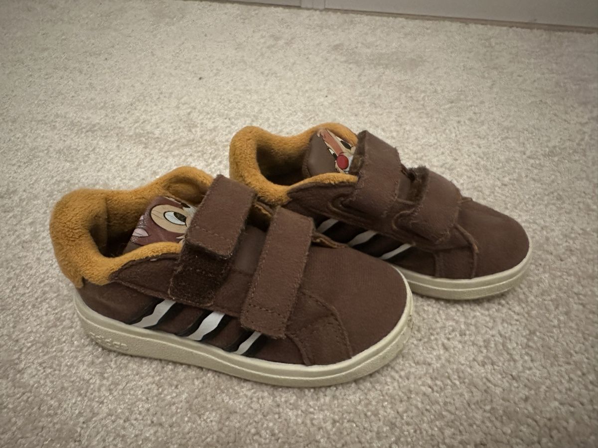 Adidas Scarpe per ragazzi: Kinder Adidas Schuhe – Usato da Uzwil venduto da sul_svh6