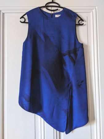 ARITZIA BABATON : Top asymétrique bleu Klein XS-S