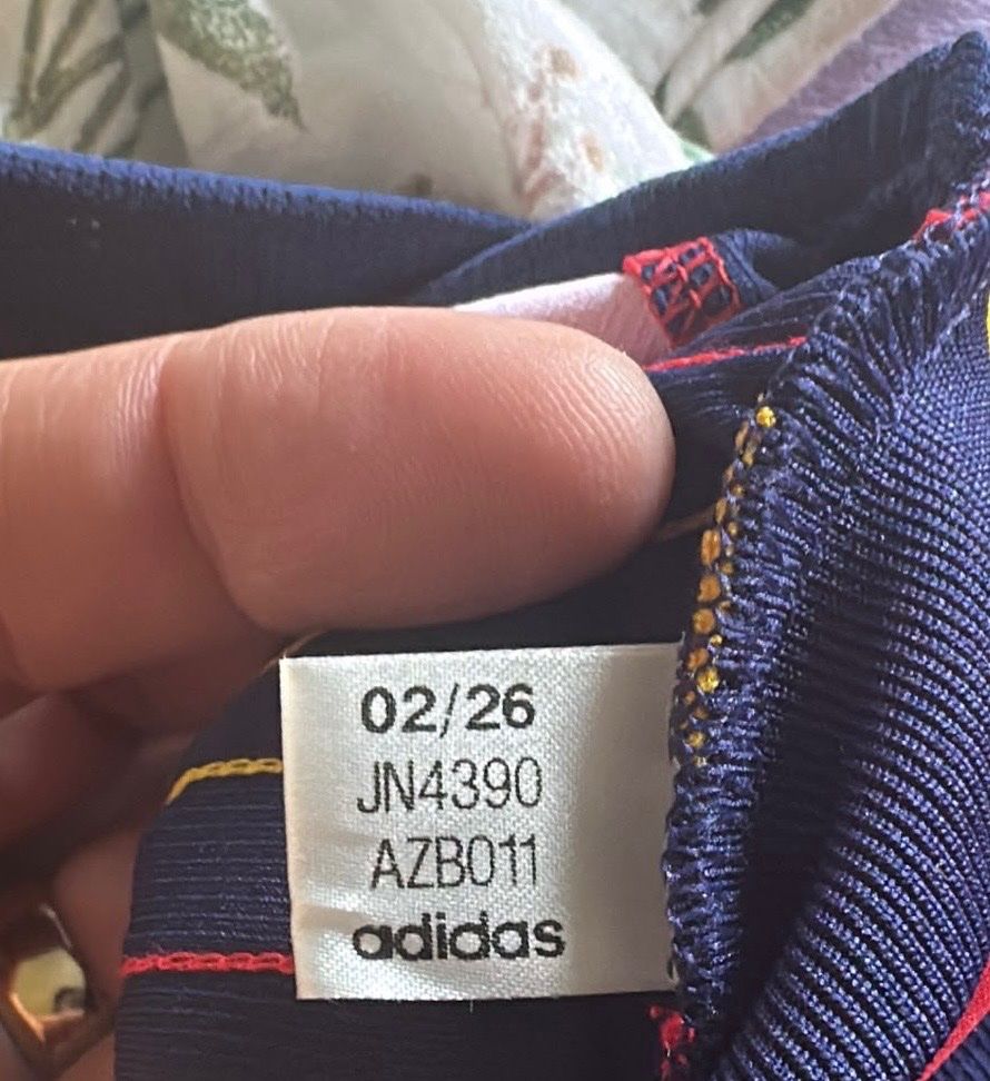 Adidas Leibchen & Hosen: Adidas Trikot WM 26 Spanien – Neu (gemäss Beschreibung) aus Zürich von benebiene 7